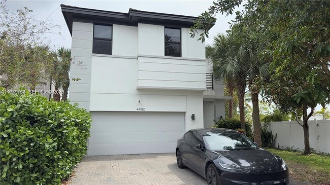 Building Photo - 4980 Whispering Way