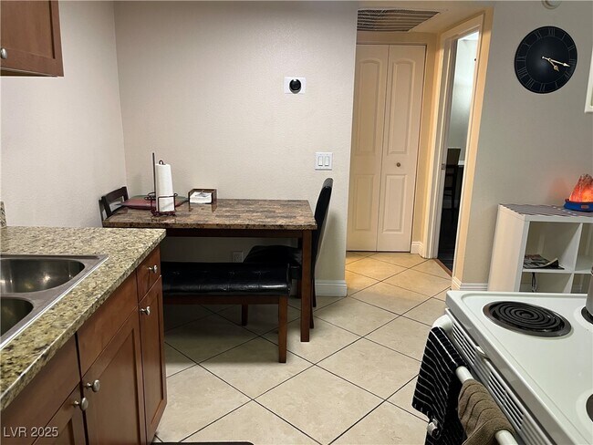 Building Photo - 4200 S Valley View Blvd