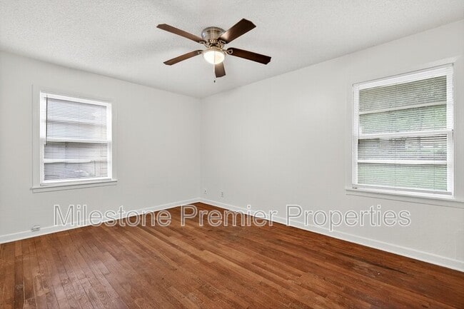 Building Photo - 1112 Redbud Rd