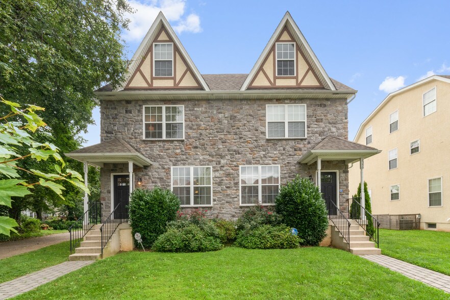 Primary Photo - 2346 N 54th St