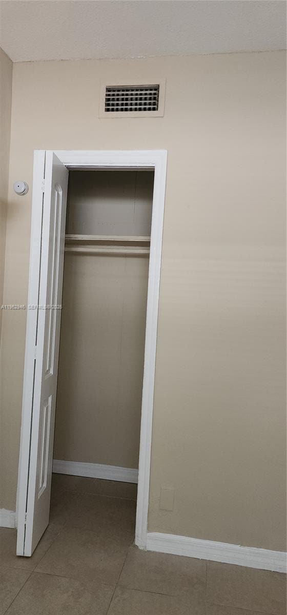 Building Photo - 1025 NW 3rd Ave