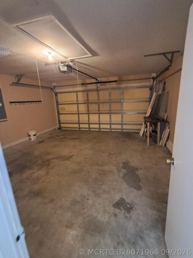 Building Photo - 2697 SW Altamira Ave