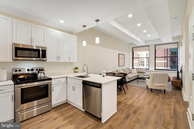 Building Photo - 150 S Independence Mall W