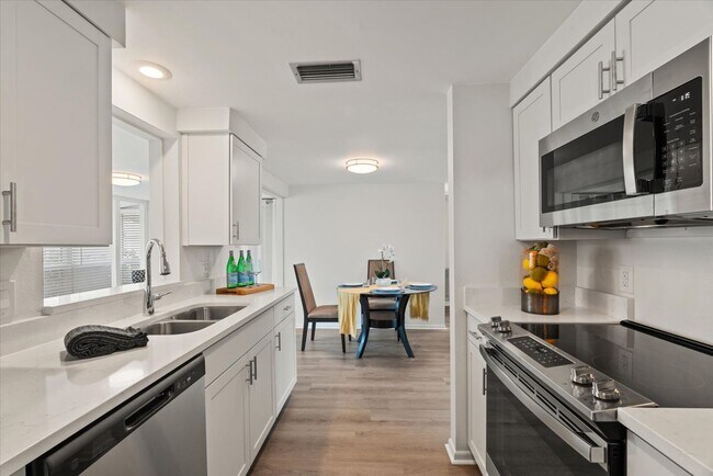 Building Photo - 477 Circlewood Dr