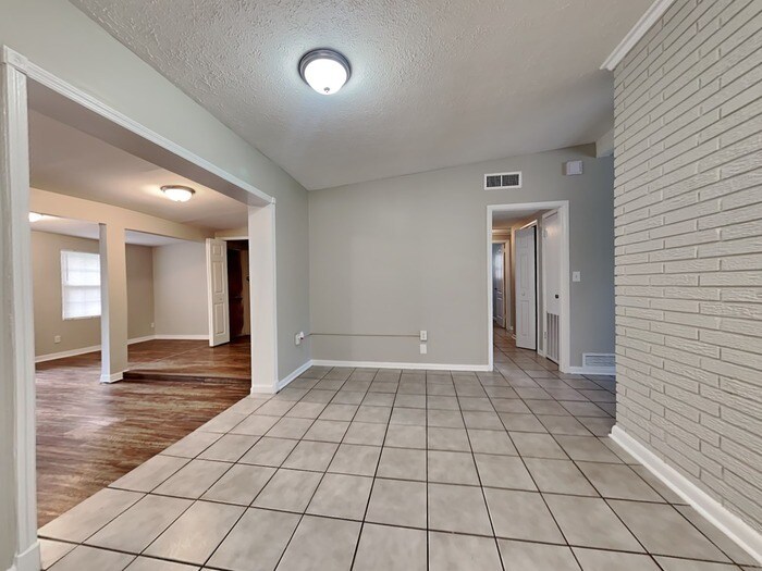 Building Photo - 11514 Soforenko Dr