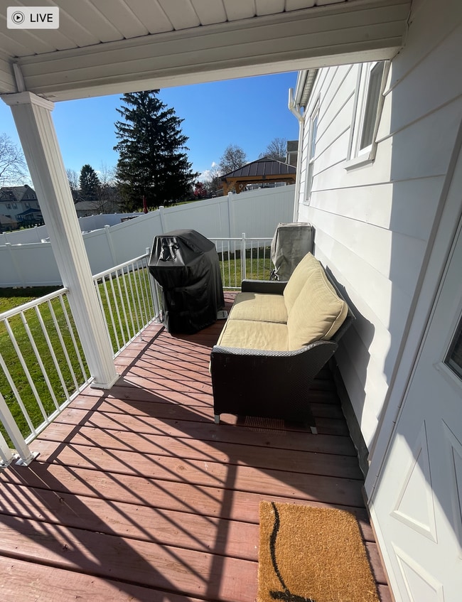 Building Photo - Beautiful Cape Cod 3 bedroom 2 bath- Ellwood City