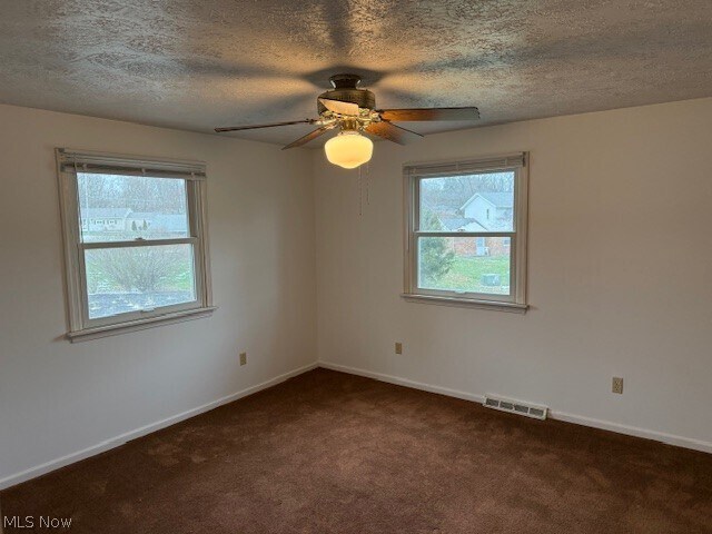 Building Photo - 6644 Ravenwood Ave NW