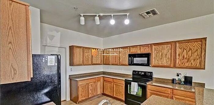 Building Photo - 8169 W Groom Creek Rd