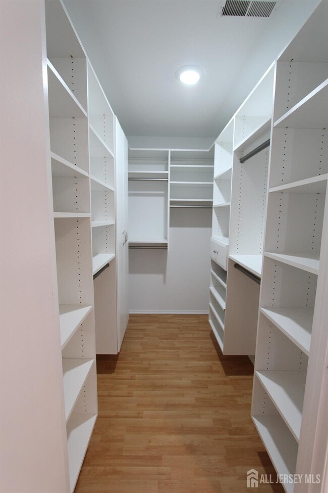 Building Photo - 1905 Aspen Dr