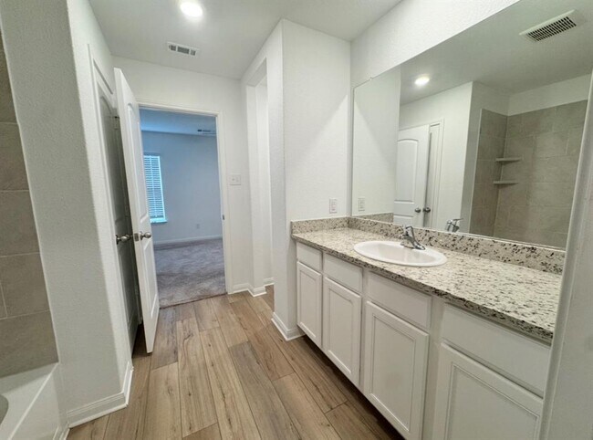Building Photo - 14108 Hacienda Ests Dr