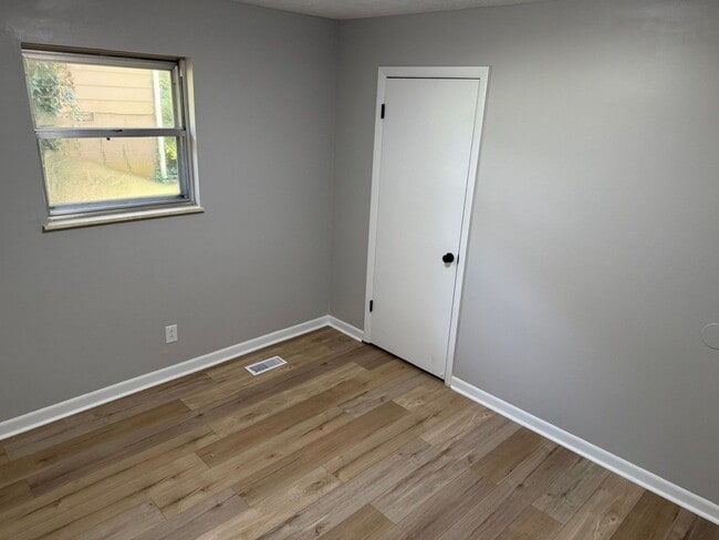 Building Photo - Renovated Rocky Hill Home