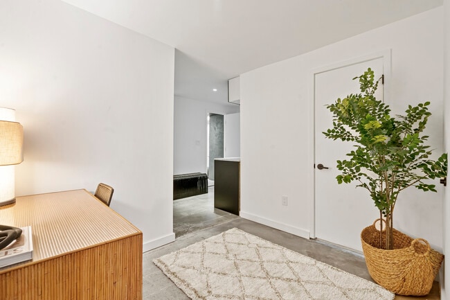 Building Photo - 4037 Penn Ave