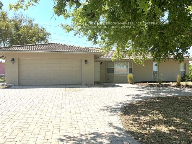 Building Photo - 122 Van Dyck Dr