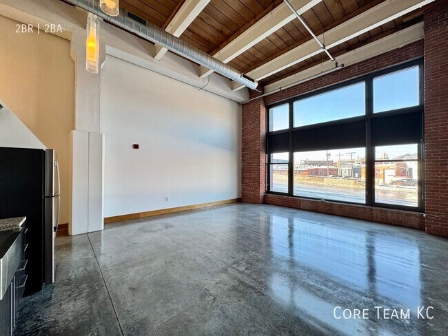 Primary Photo - 382 W 22nd St