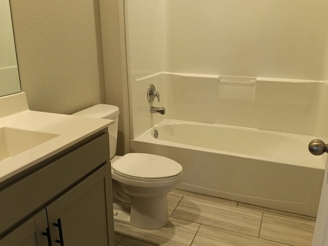 Building Photo - 4 Bedroom - 2 Bathroom , Newly built 2023!