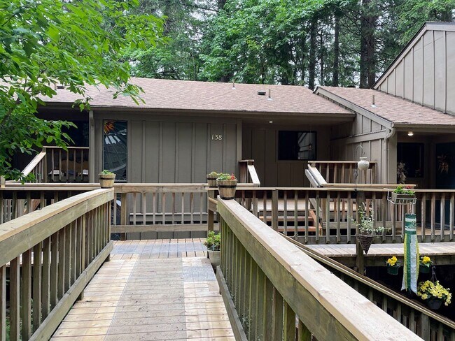 Primary Photo - 2 br, 1.5 bath House - 138 Treehill Loop