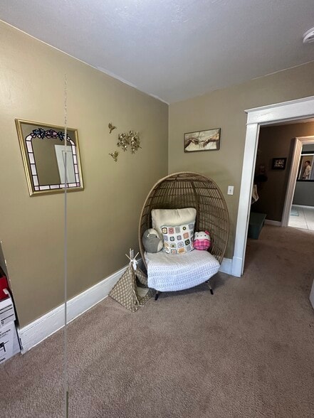 Building Photo - 630 S Washington St