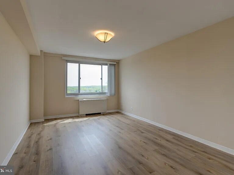 Building Photo - 1900 Lyttonsville Rd