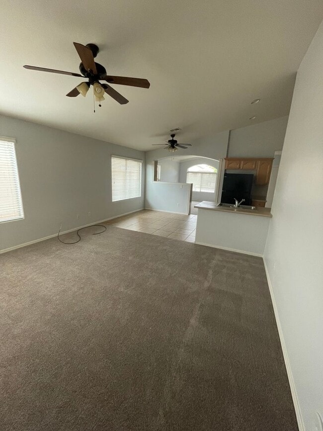 Building Photo - COMING SOON! Beautiful 3 Bed 2 Bath Home in Buckeye