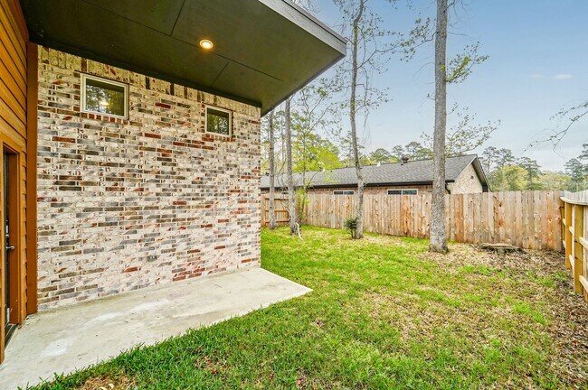 Building Photo - 2523 Appian Wy