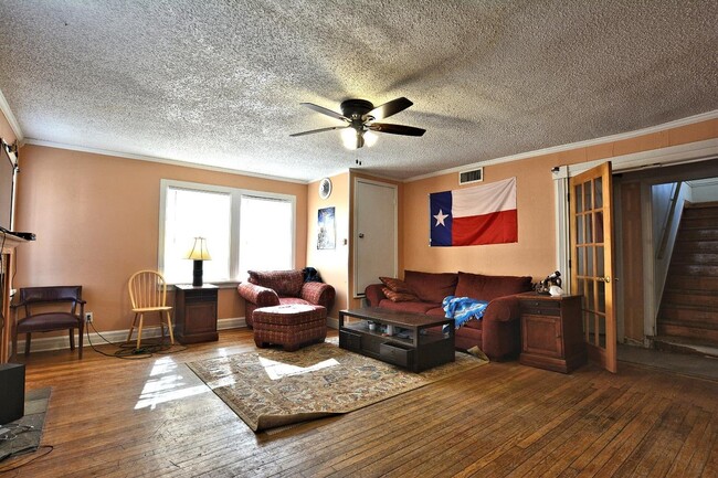 Building Photo - 2203 20th St