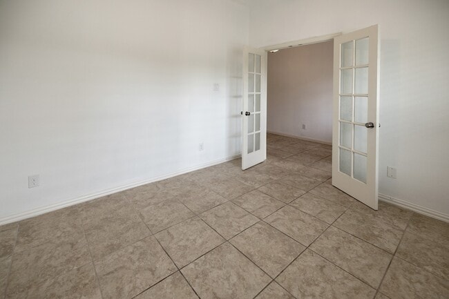 Building Photo - 1822 Olive Pine Dr