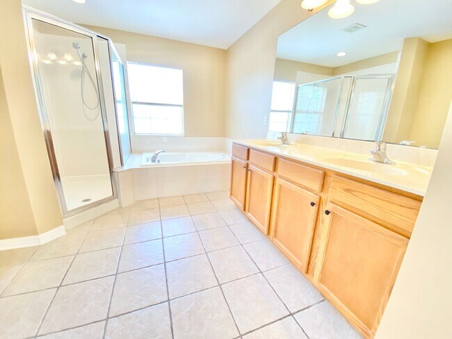 Building Photo - Beautiful Home in Rybolt Reserve in Orlando, Florida!