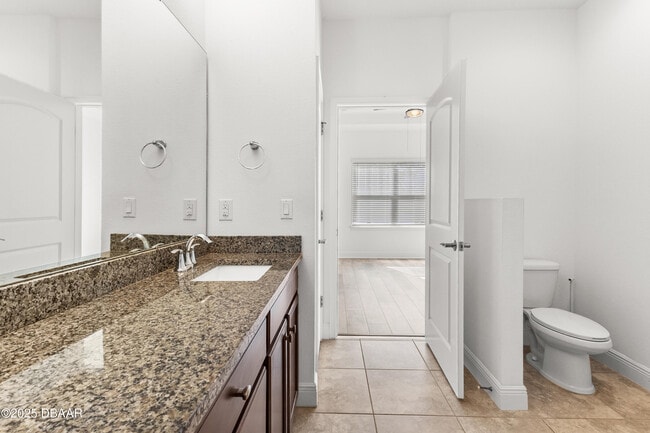 Building Photo - 5640 Estero Loop