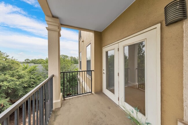 Building Photo - 799 Hammond Dr NE