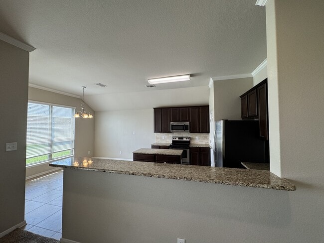 Building Photo - 5611 Markham Dr
