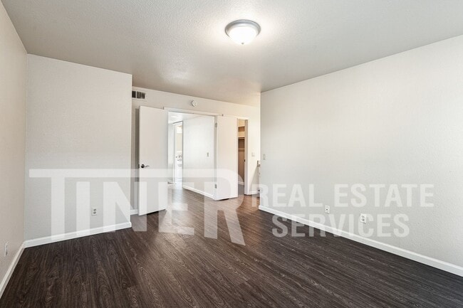 Building Photo - 5626 Bolton Way