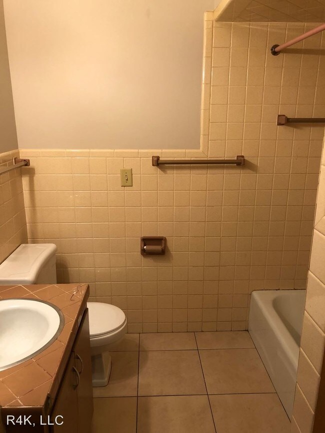 Interior Photo - Mecherle Apartments