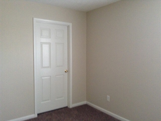 Building Photo - 10 Hunterbrook Ct