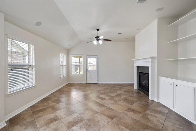 Building Photo - 9960 Golden Field Ln