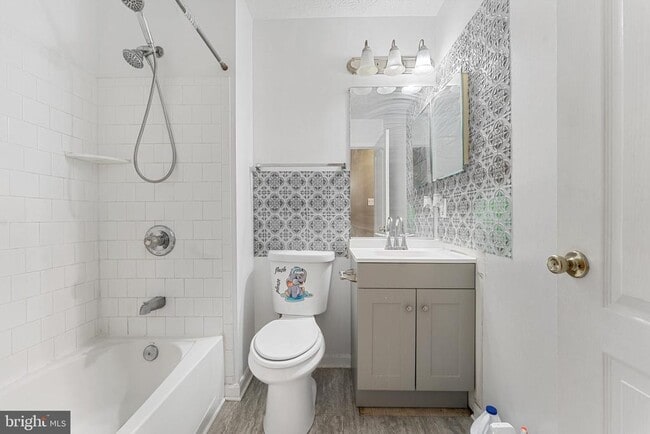 Building Photo - 2503 Lemontree Terrace