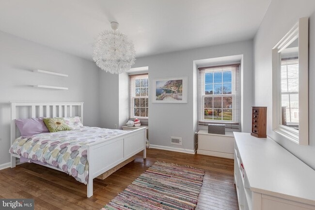 Building Photo - 1700 Chester Mill Rd