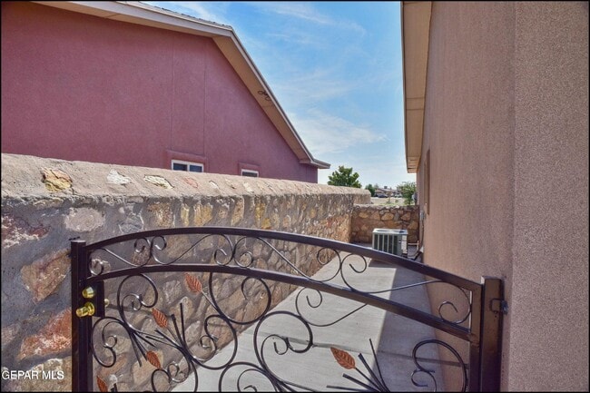Building Photo - 1037 Callisto Ct