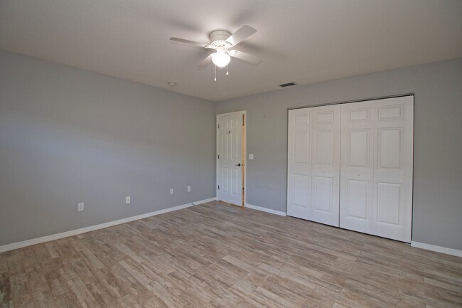 Building Photo - 6150 Gulfport Blvd S