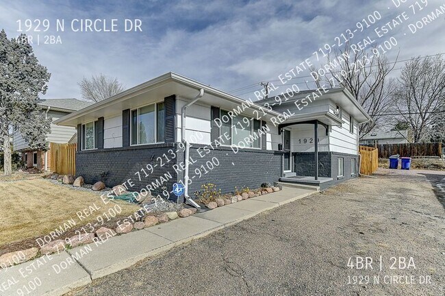 Building Photo - 1929 N Circle Dr