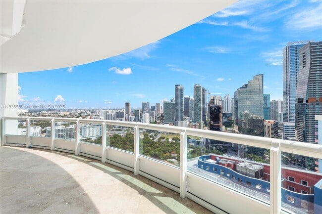 Building Photo - 1643 Brickell Ave