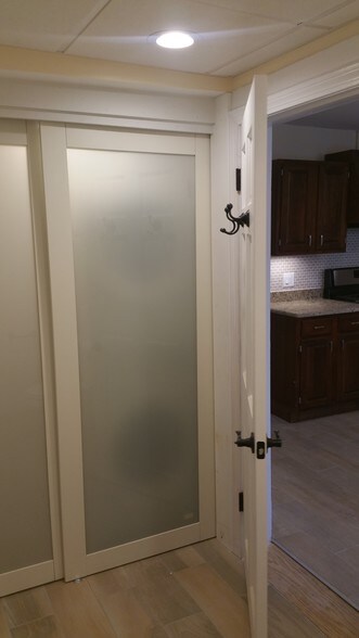 Laundry - 1 - 66 Hampshire St