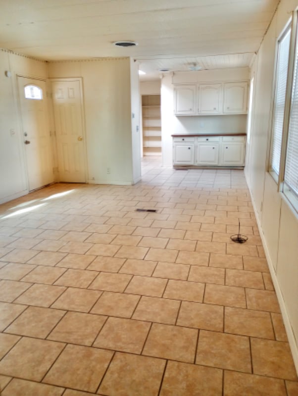 Building Photo - 6345 N Dona Ana Rd