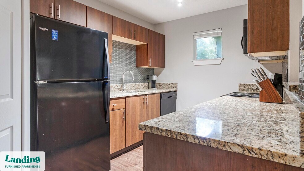 Building Photo - 2000 E Lake Pkwy