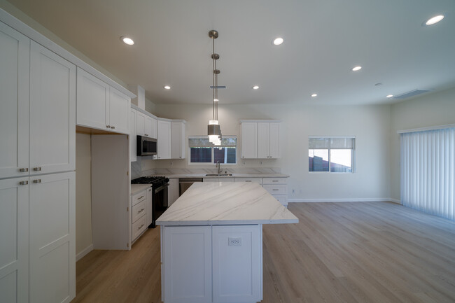 Building Photo - 25173 Vista Fusco