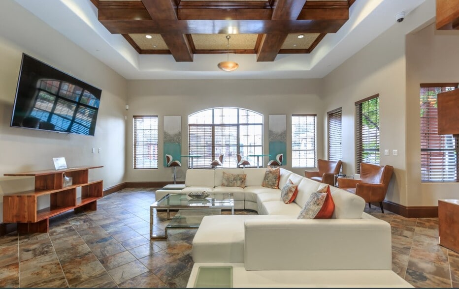 Primary Photo - Montecito Pointe Apartments