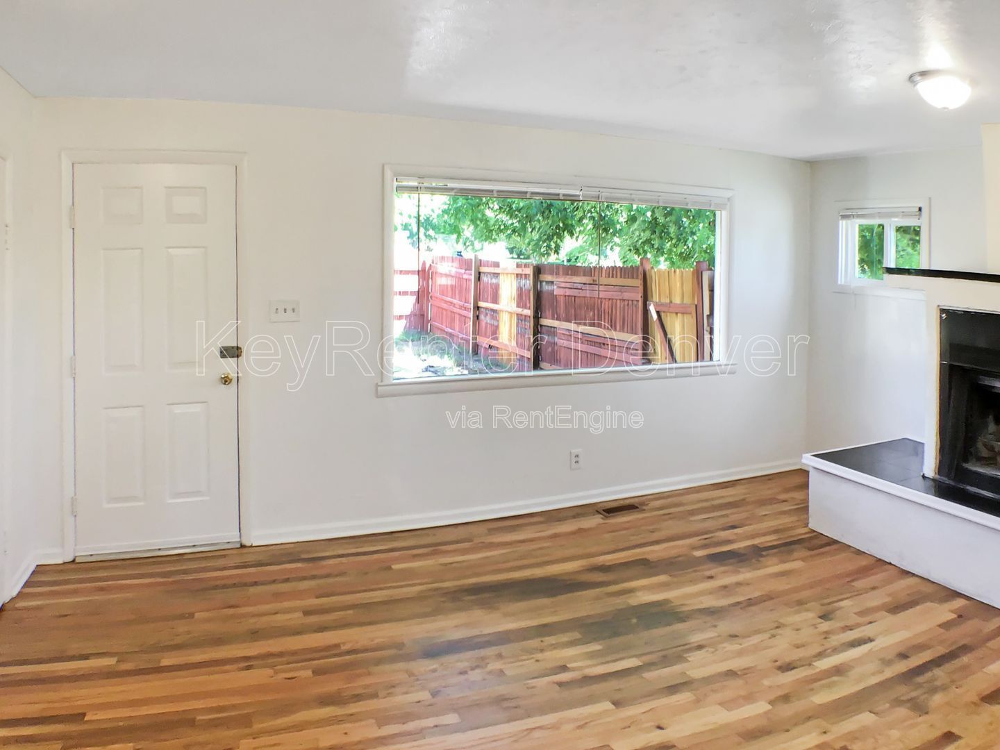 Building Photo - 1995 Ingalls St