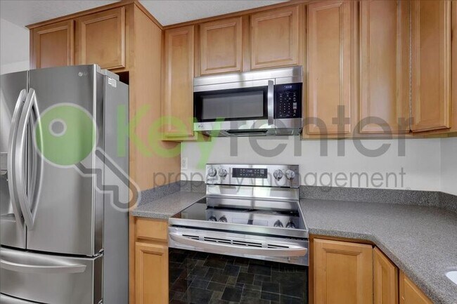 Building Photo - 6359 Edgewood Way