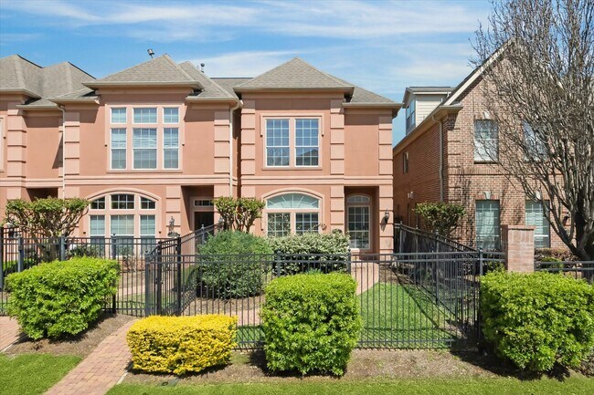 Building Photo - 13639 Brookbluff Ln