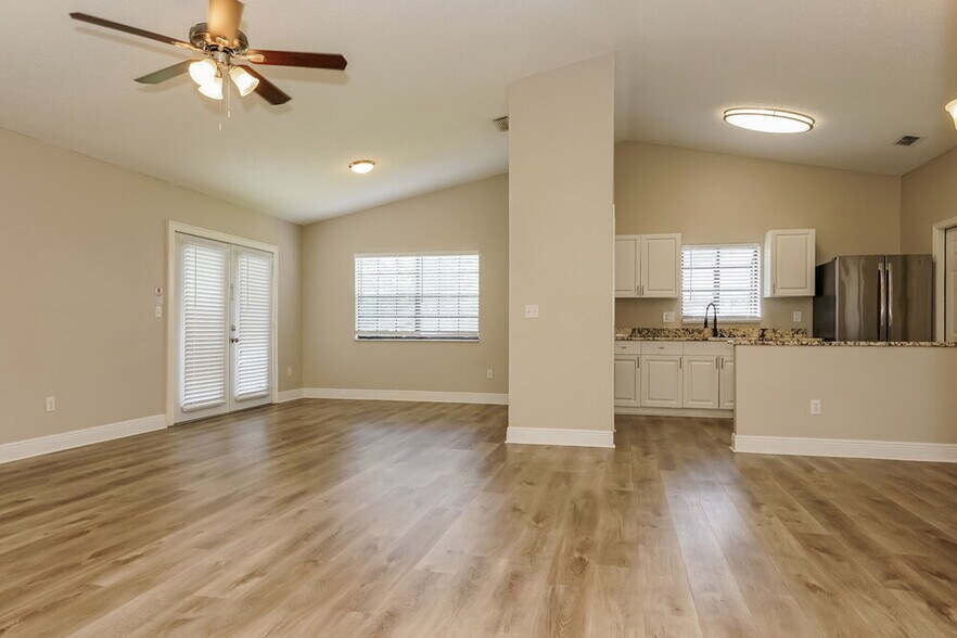Building Photo - 634 Monroe Harbor Pl