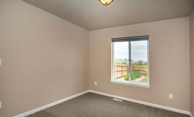 Building Photo - 50 % 0ff 1st Month's Rent!!!